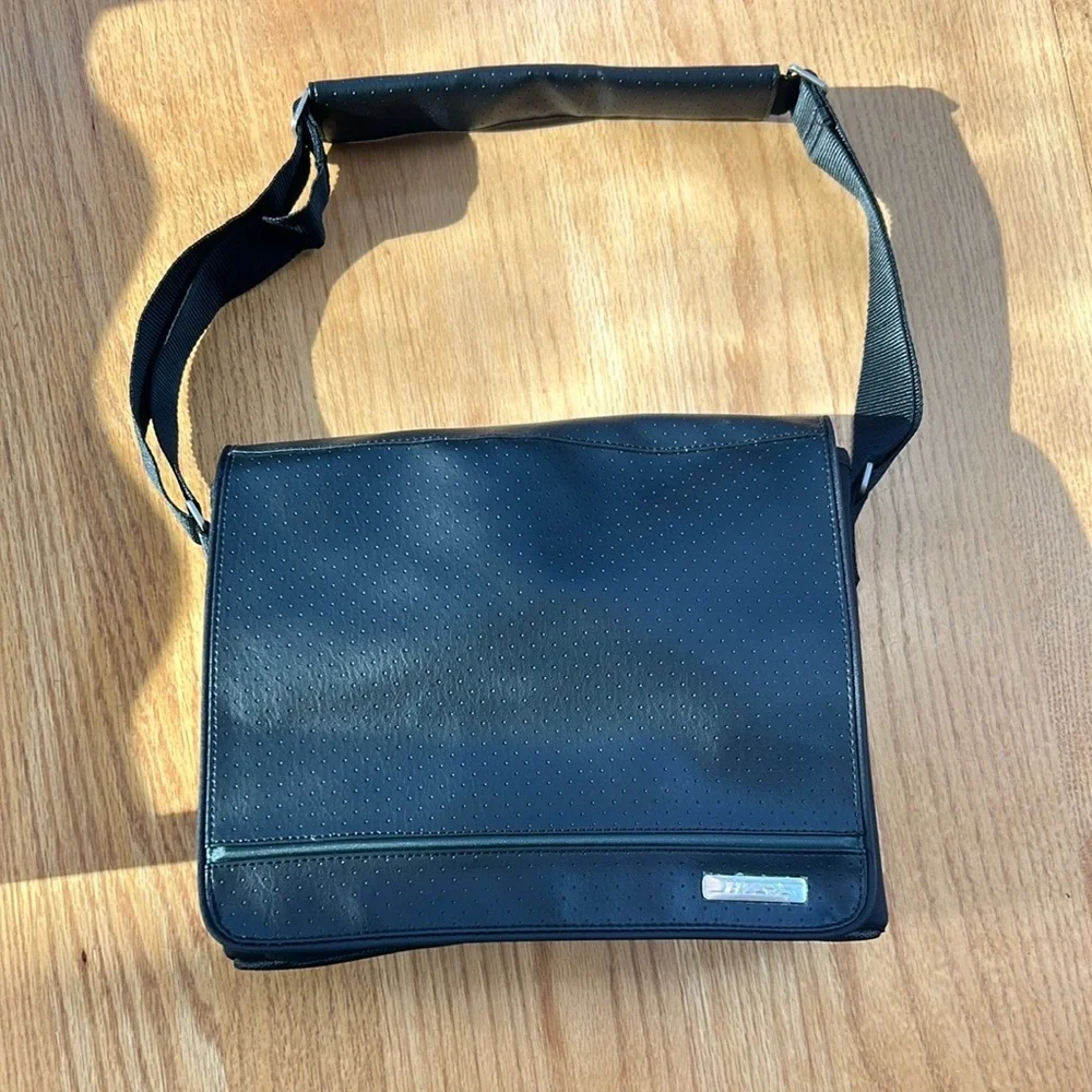 Bose Sound Dock Messenger‎ Bag Carrying Case Black Leather w/ Straps